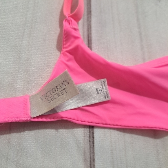 3 FOR 12 SALE Victoria's Secret Hot Pink Bra Size 32C - Picture 5 of 5